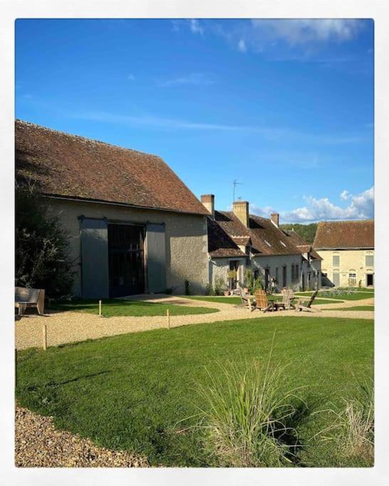 Вилла Domaine De Ronsard Dame-Marie  Экстерьер фото